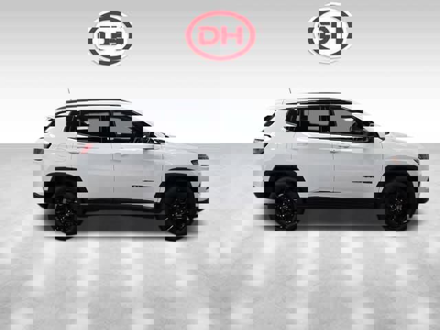 New 2026 Jeep Compass Latitude image 2