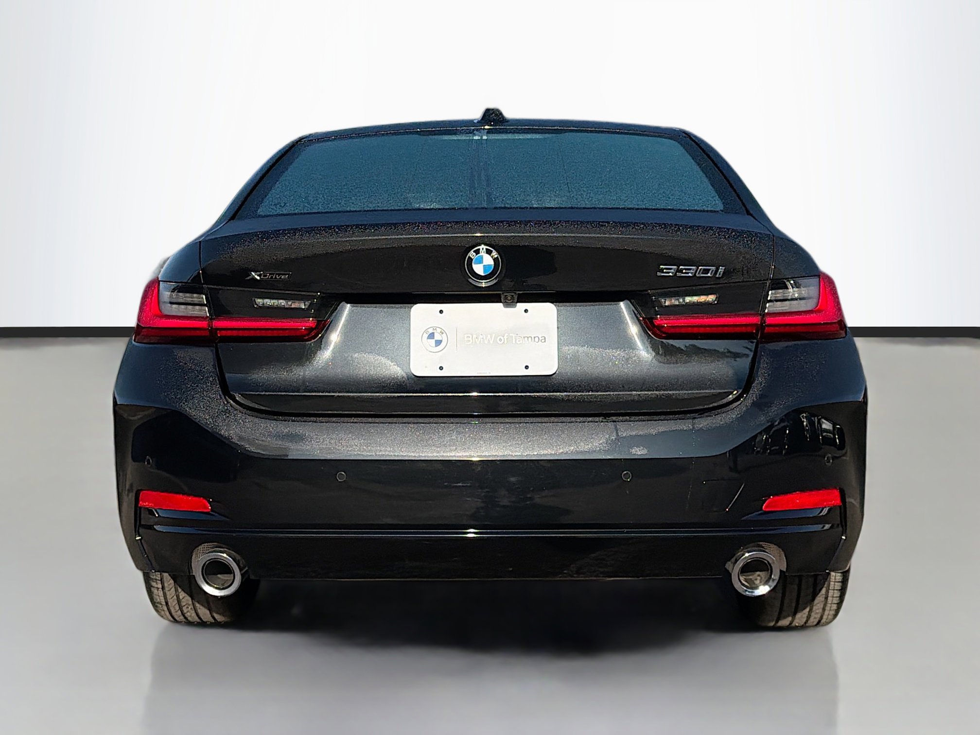 New 2026 BMW 330i xDrive Sedan w/ Parking Assistance Package image 4