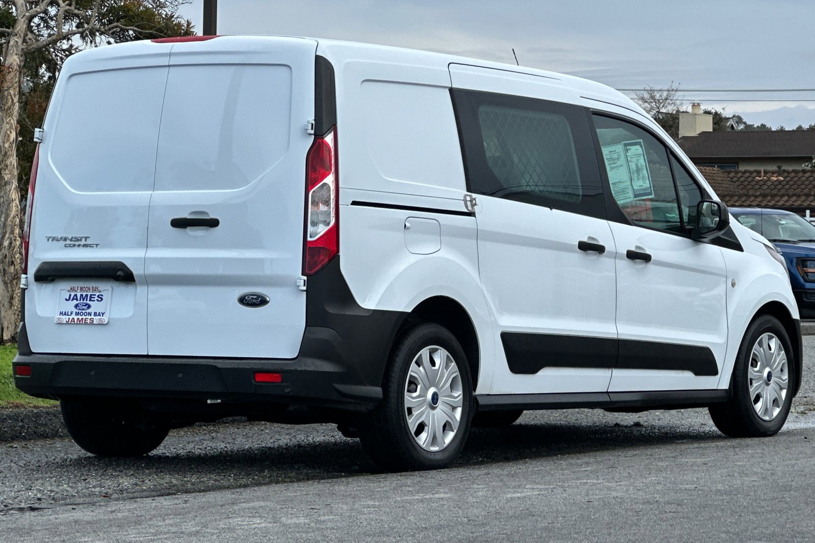 Used 2023 Ford Transit Connect XL image 5