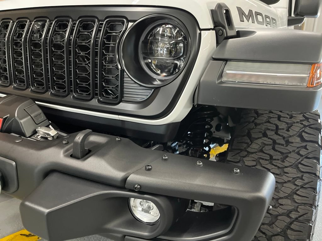 New 2026 Jeep Wrangler Unlimited Rubicon 392 w/ Quick Order Package 27X Moab AWD/4WD image 13