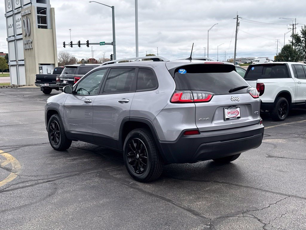 Used 2020 Jeep Cherokee Latitude w/ Cold Weather Group AWD/4WD image 9