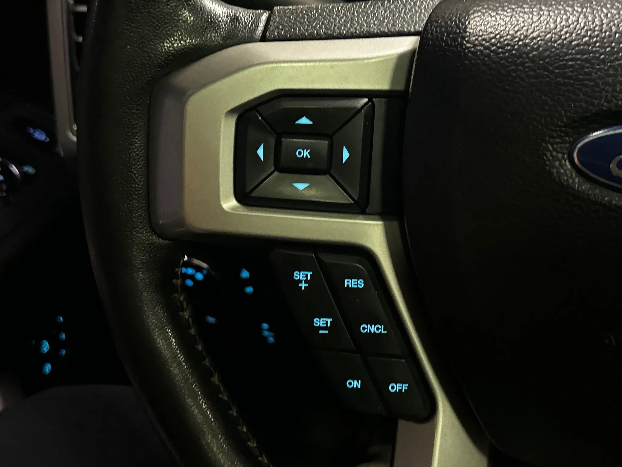 Used 2017 Ford F450 Lariat w/ Lariat Ultimate Package AWD/4WD image 30