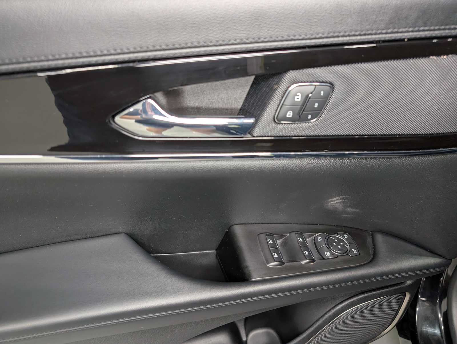 Used 2022 Lincoln Nautilus AWD w/ Premium Package image 37