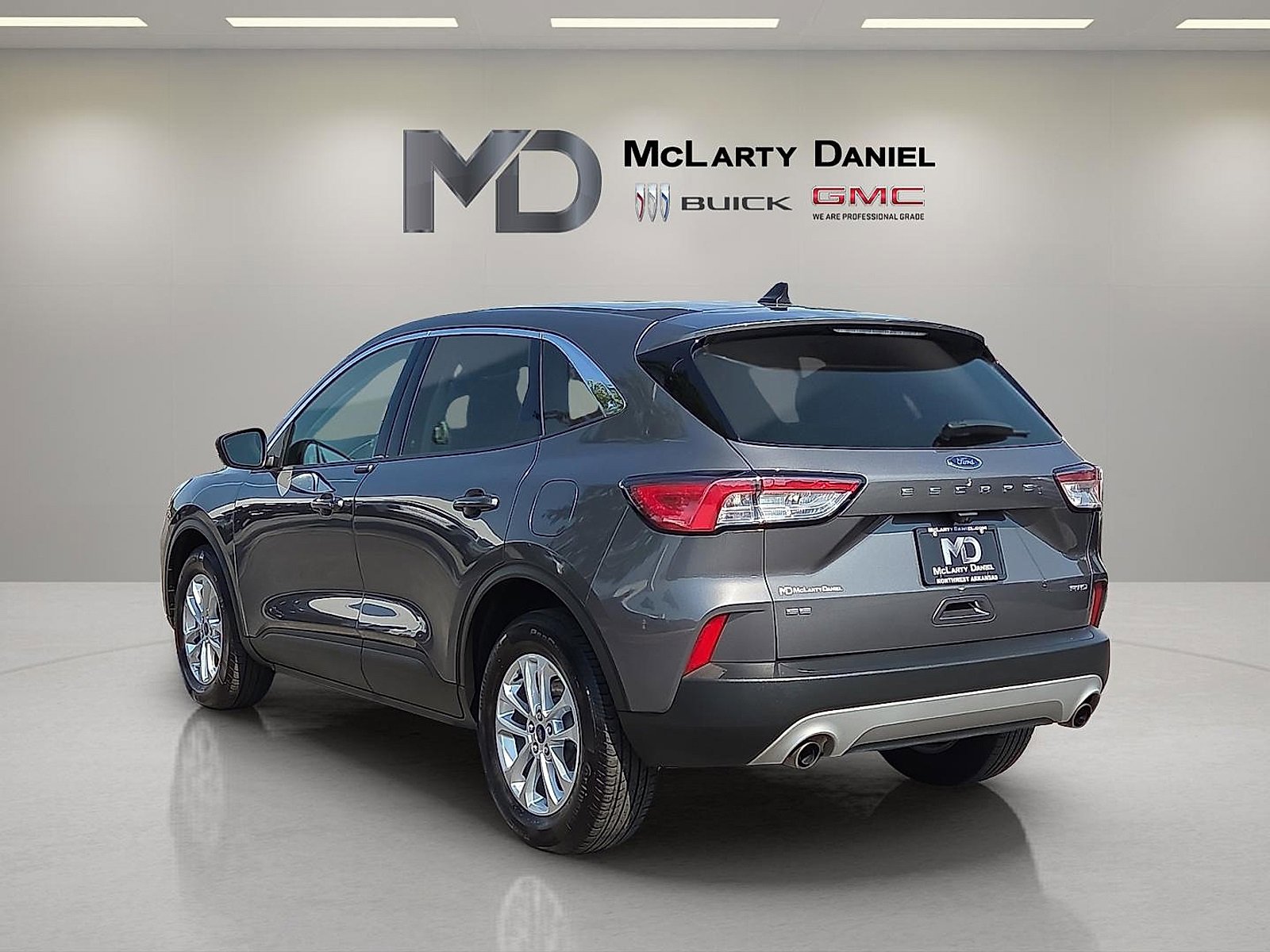 Used 2022 Ford Escape SE w/ Convenience Package image 4