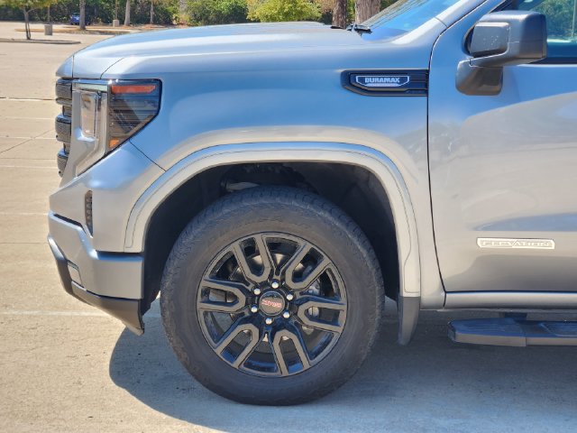 Used 2023 GMC Sierra 1500 Elevation w/ LPO, Elevation Black Package AWD/4WD image 5