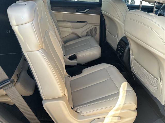 Certified 2023 Jeep Grand Cherokee L Limited w/ Trailer Tow Group (B) image 15