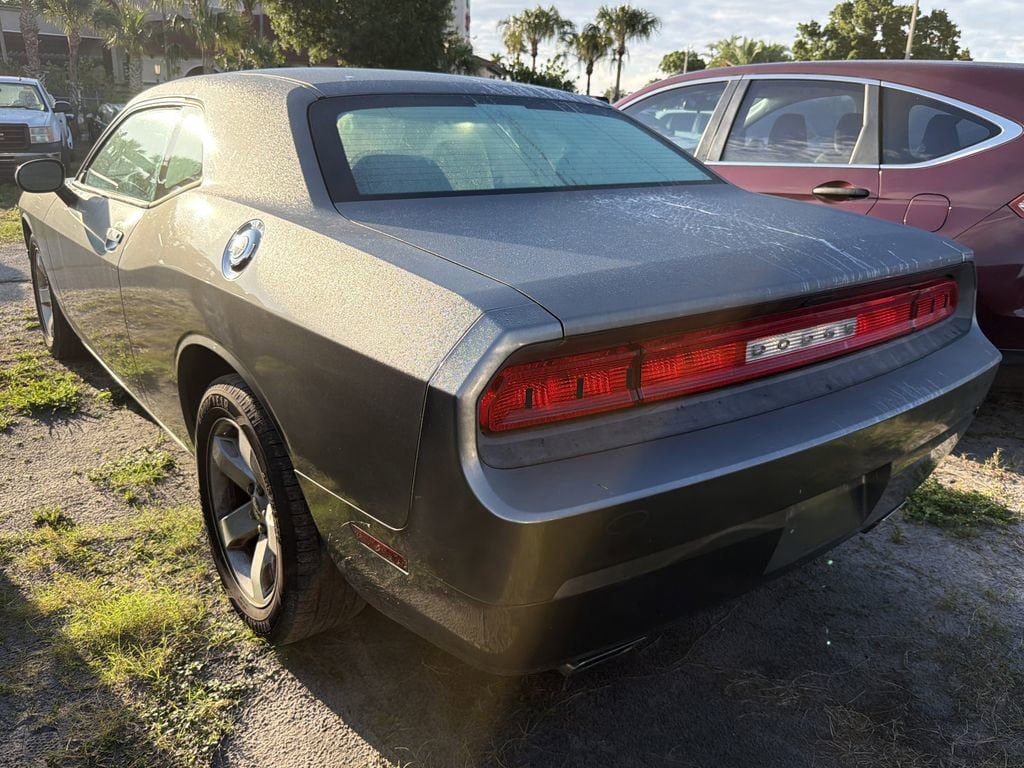 Used 2012 Dodge Challenger SXT RWD image 8