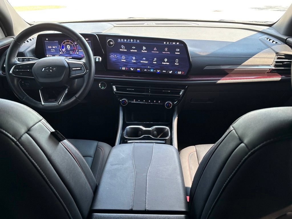 Used 2025 Chevrolet Traverse Z71 w/ Driver Confidence Package AWD/4WD image 23