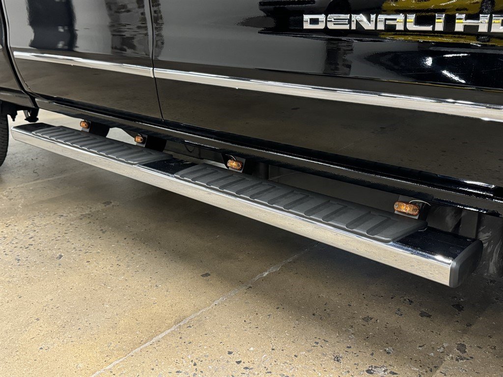 Used 2015 GMC Sierra 3500 Denali w/ Duramax Plus Package AWD/4WD image 21