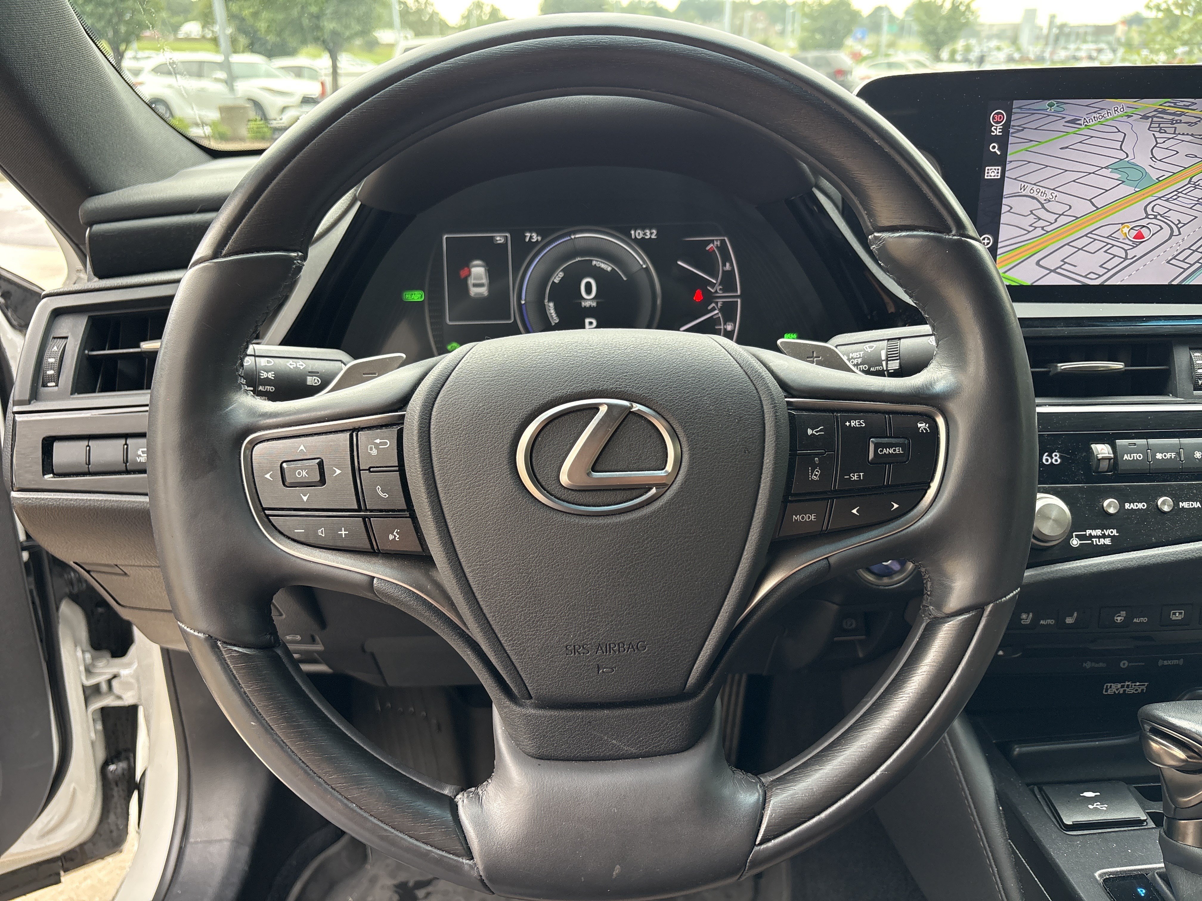 Certified 2022 Lexus ES 300h w/ Accessory Package FWD image 18
