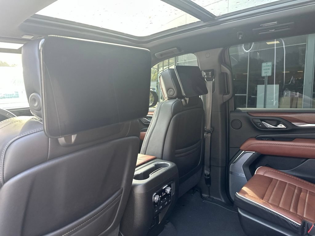 Used 2023 GMC Yukon Denali Ultimate AWD/4WD image 18