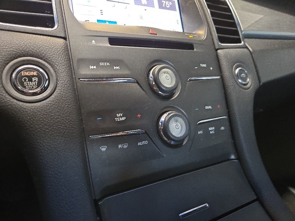 Used 2016 Ford Taurus SEL w/ Equipment Group 201A AWD/4WD image 13