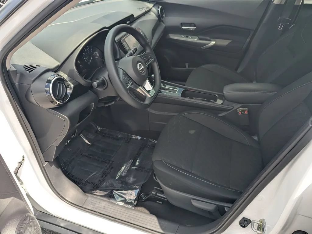 Certified 2024 Nissan Kicks SV FWD image 9