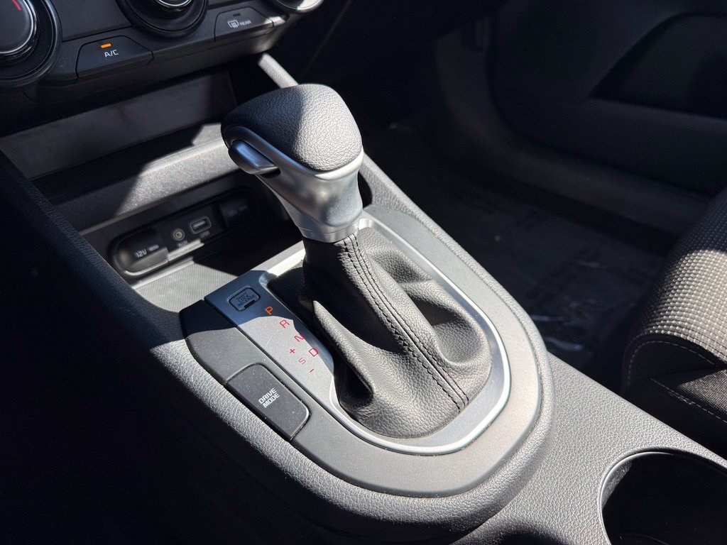 Used 2020 Kia Forte LXS FWD image 21