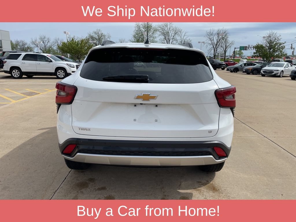 Used 2025 Chevrolet Trax LT w/ LT Convenience Package FWD image 6