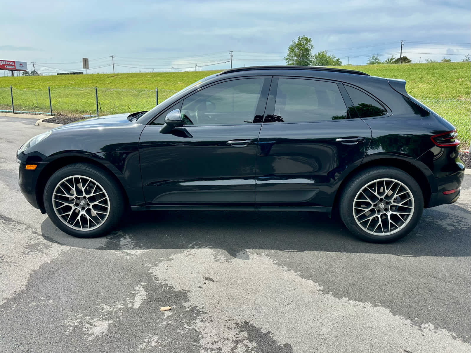 Used 2017 Porsche Macan S AWD/4WD image 8