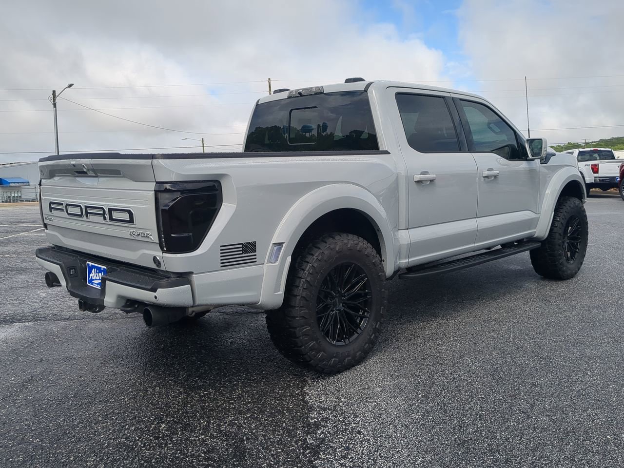 Used 2026 Ford F150 Raptor AWD/4WD image 3