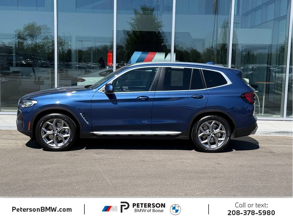 Used 2022 BMW X3 xDrive30i AWD/4WD image 2
