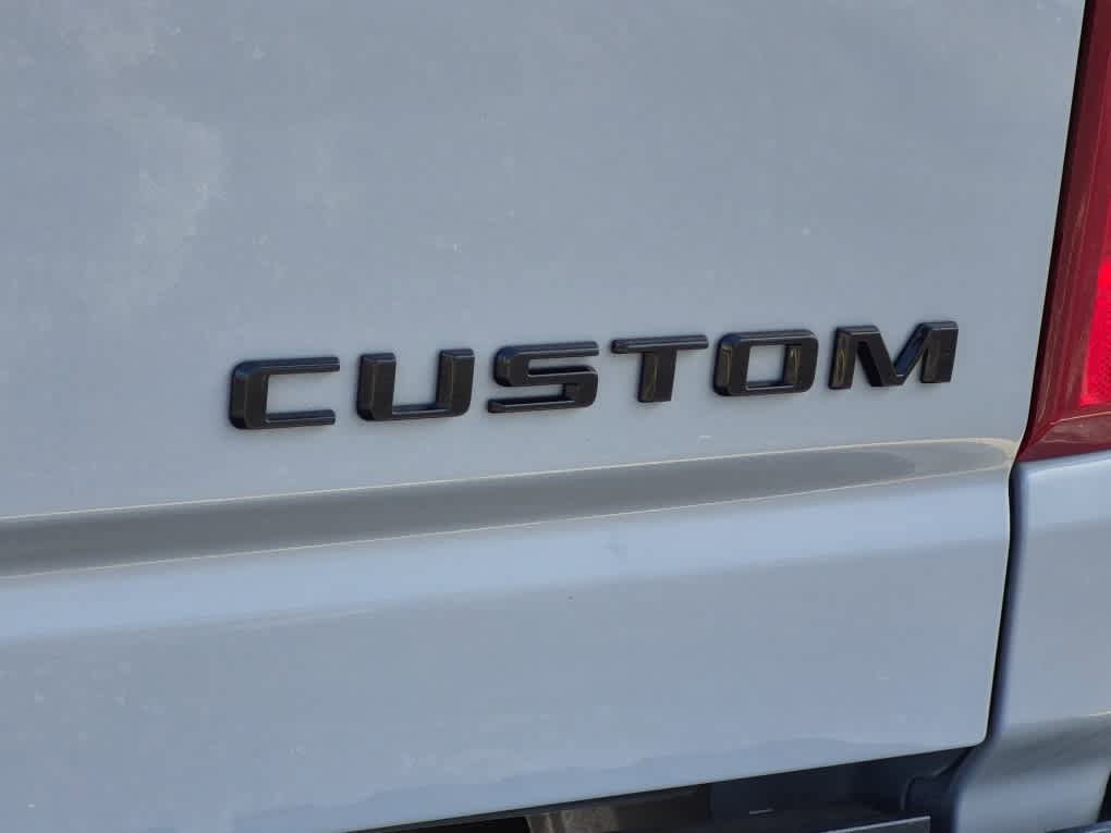 Used 2025 Chevrolet Silverado 2500 Custom w/ Custom Value Package AWD/4WD image 21