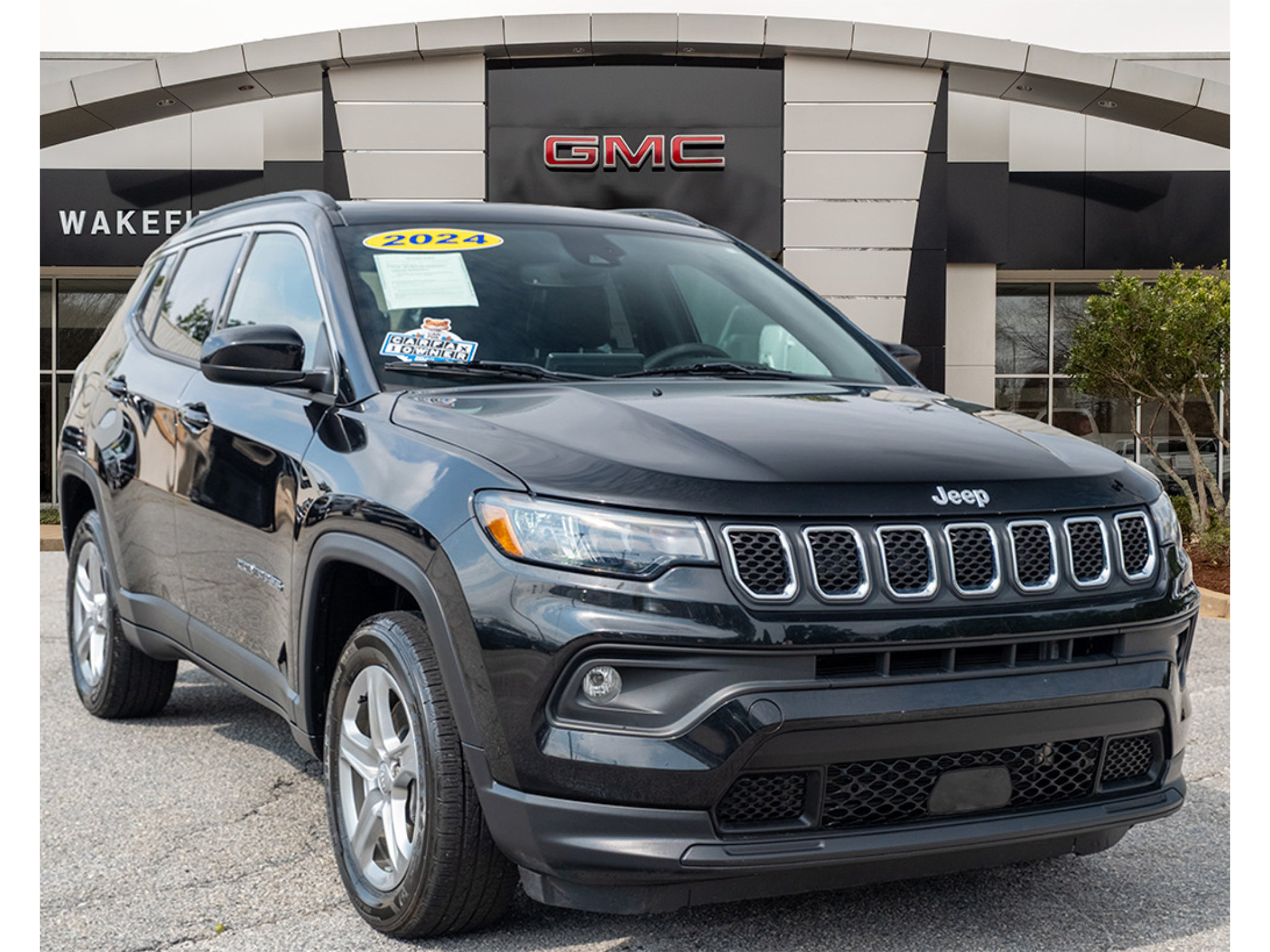Used 2024 Jeep Compass Latitude w/ Sun and Sound Group