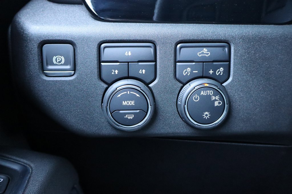 Used 2024 Chevrolet Silverado 3500 LT w/ Z71 Off-Road Package image 13