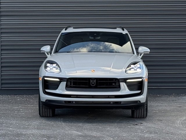 New 2026 Porsche Macan image 10