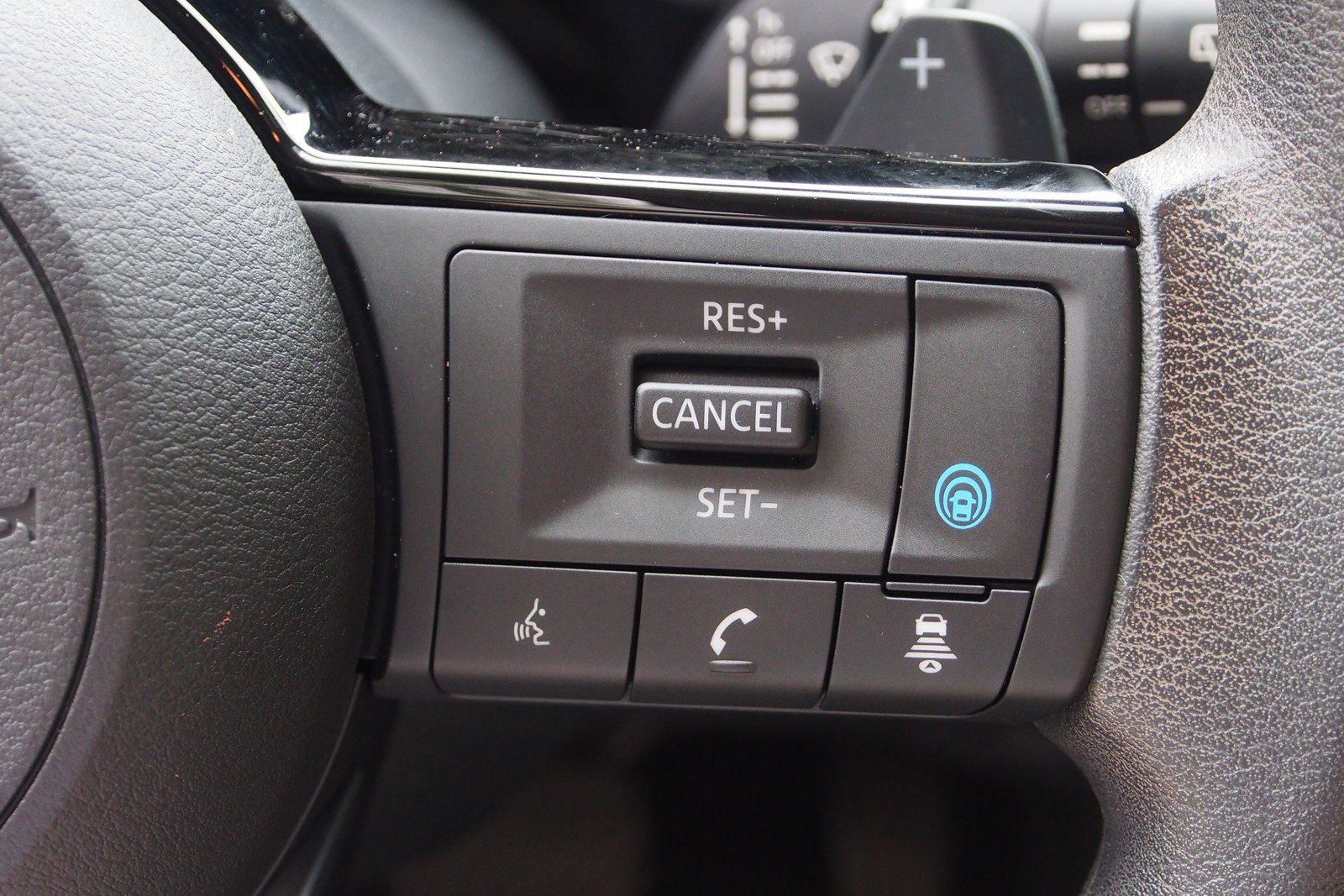 Used 2023 Nissan Rogue SV AWD/4WD image 24