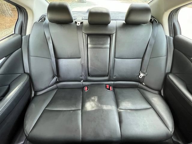 Used 2017 INFINITI Q50 2.0t w/ Moonroof Package RWD image 25