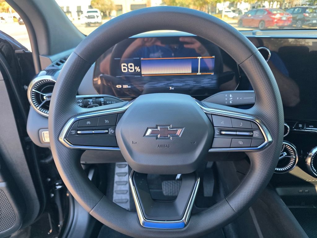 New 2025 Chevrolet Blazer EV LT w/ Midnight/Sport Edition image 17