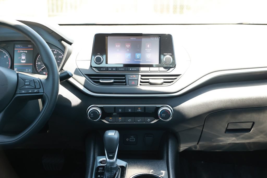 Used 2023 Nissan Altima 2.5 S FWD image 28