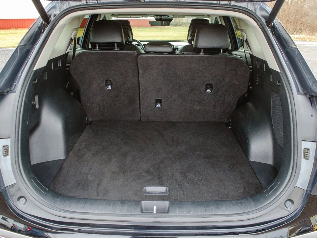 Used 2023 Kia Sportage SX image 5