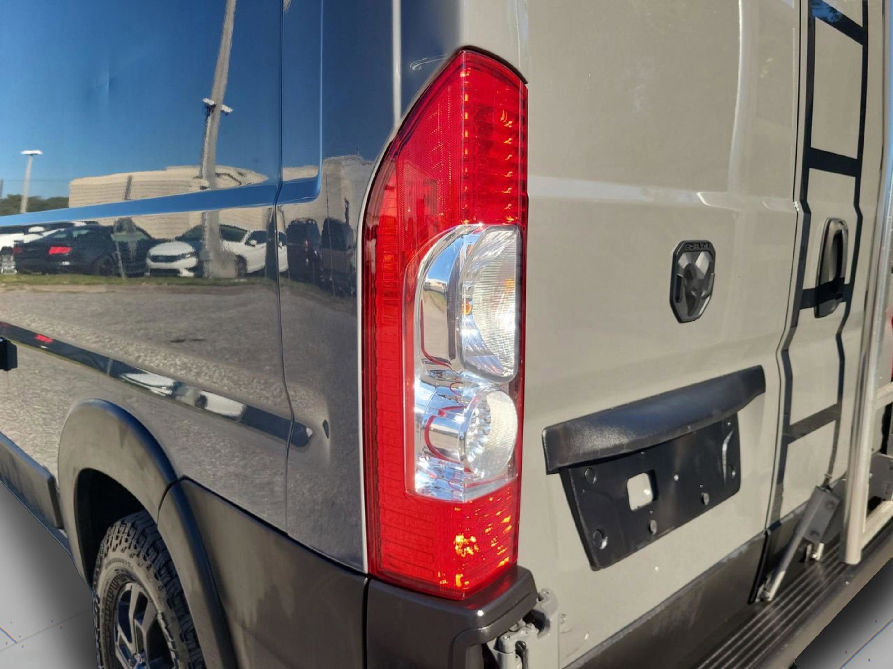 Used 2023 RAM ProMaster 2500 w/ Driver Convenience Group image 31