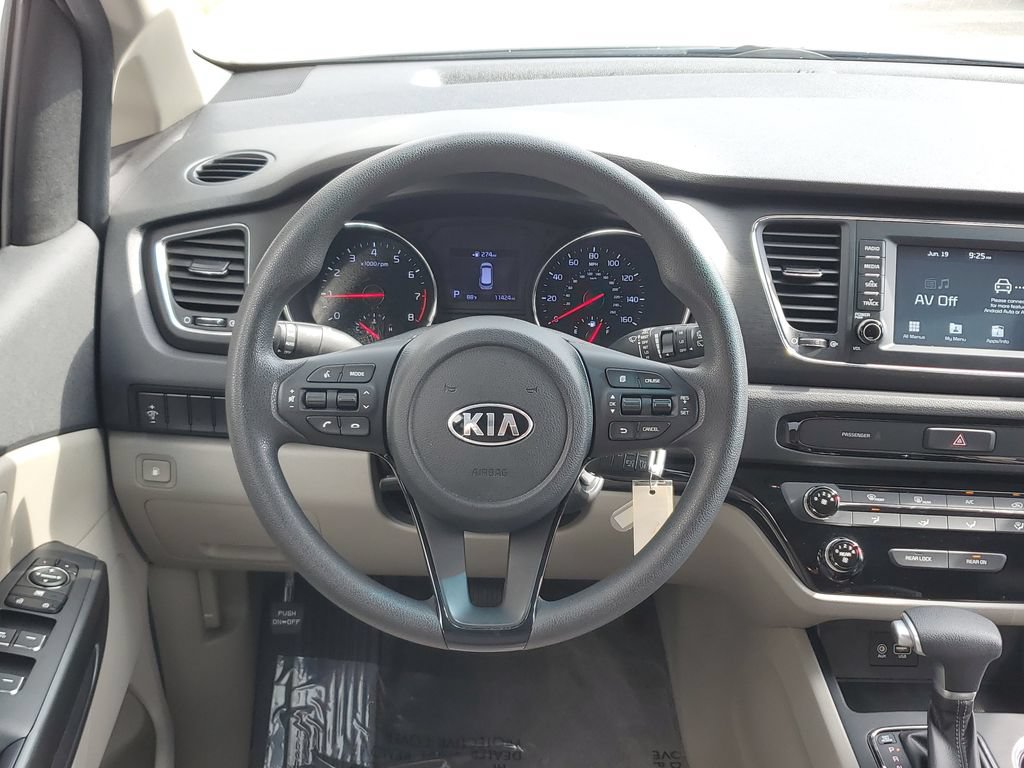 Used 2020 Kia Sedona LX FWD image 17