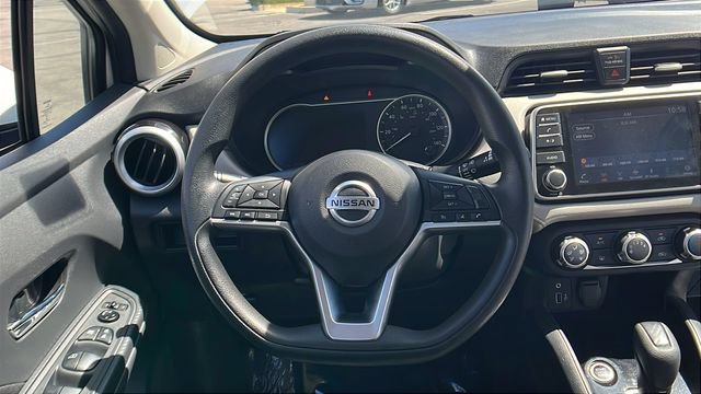 Used 2022 Nissan Versa SV FWD image 23