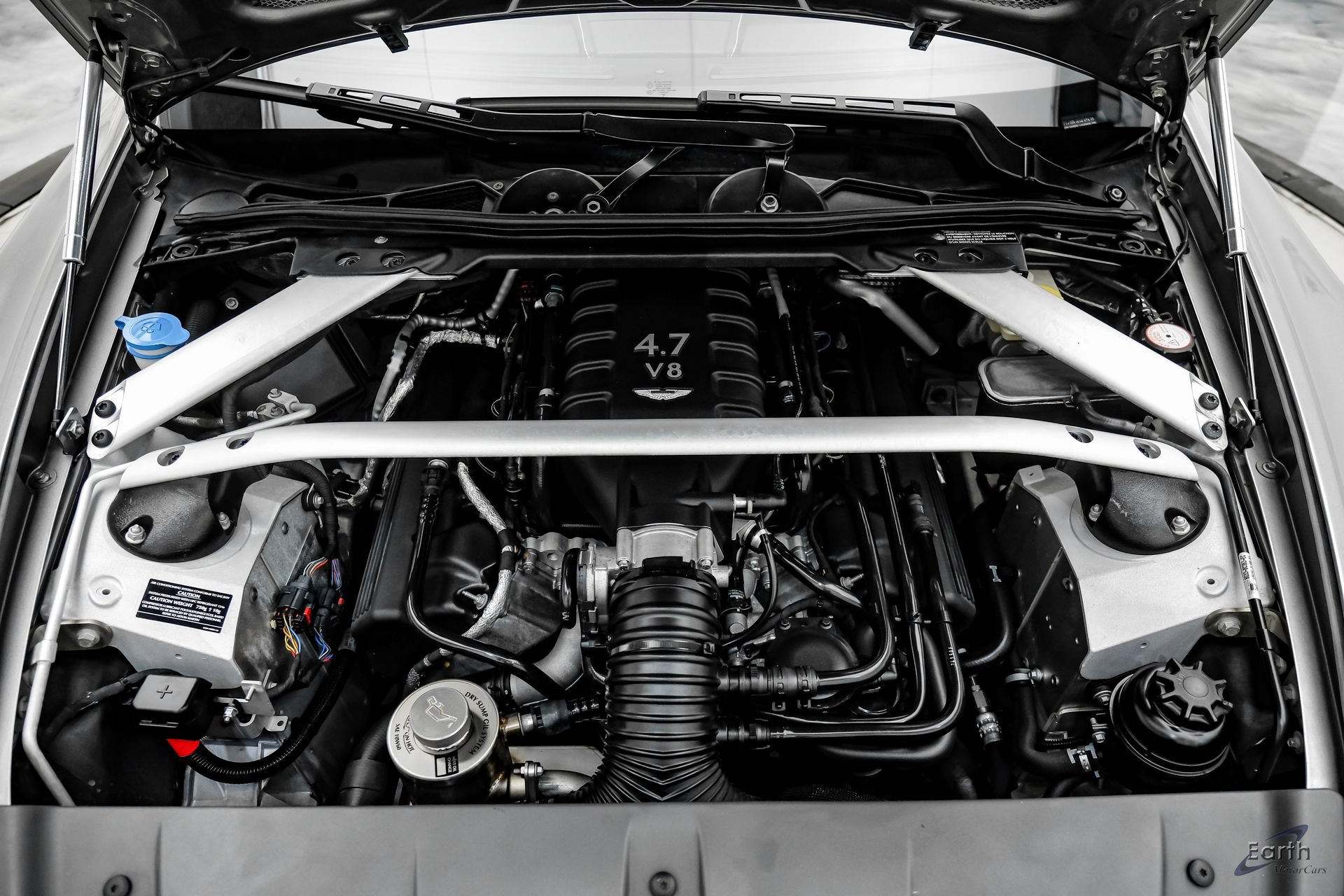 Used 2014 Aston Martin V8 Vantage S RWD image 4