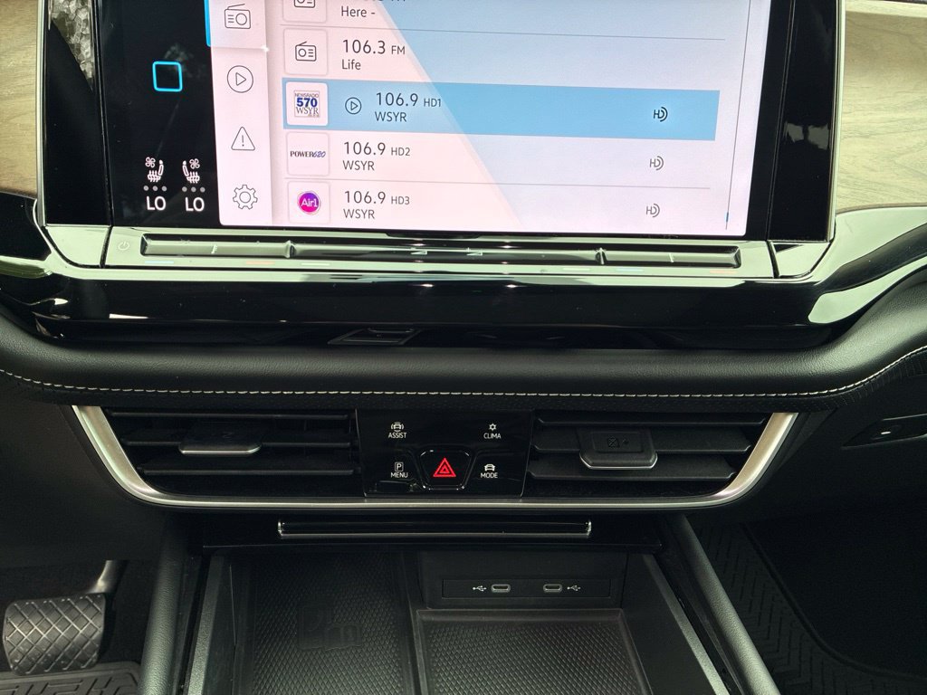 Used 2024 Volkswagen Atlas SE AWD/4WD image 23