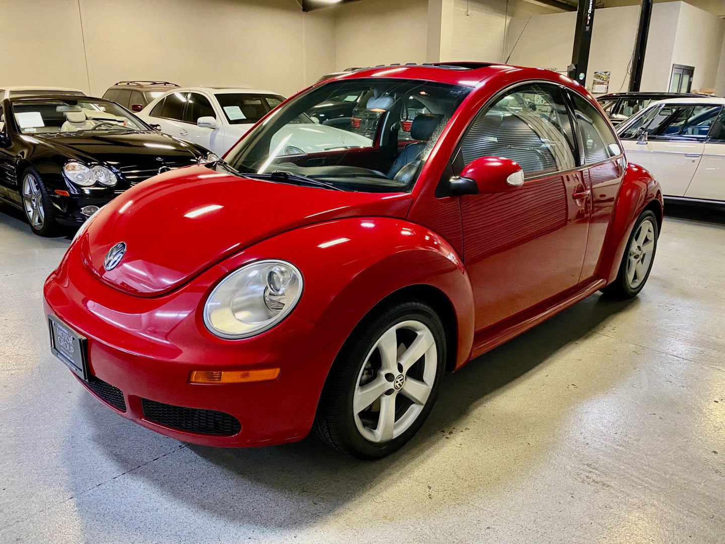Used 2007 Volkswagen Beetle Coupe w/ Package 1 image 2
