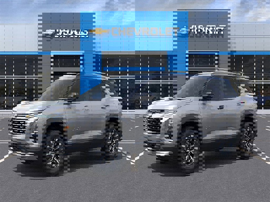 New 2026 Chevrolet Equinox LT w/ Safety and Technology Package image 3