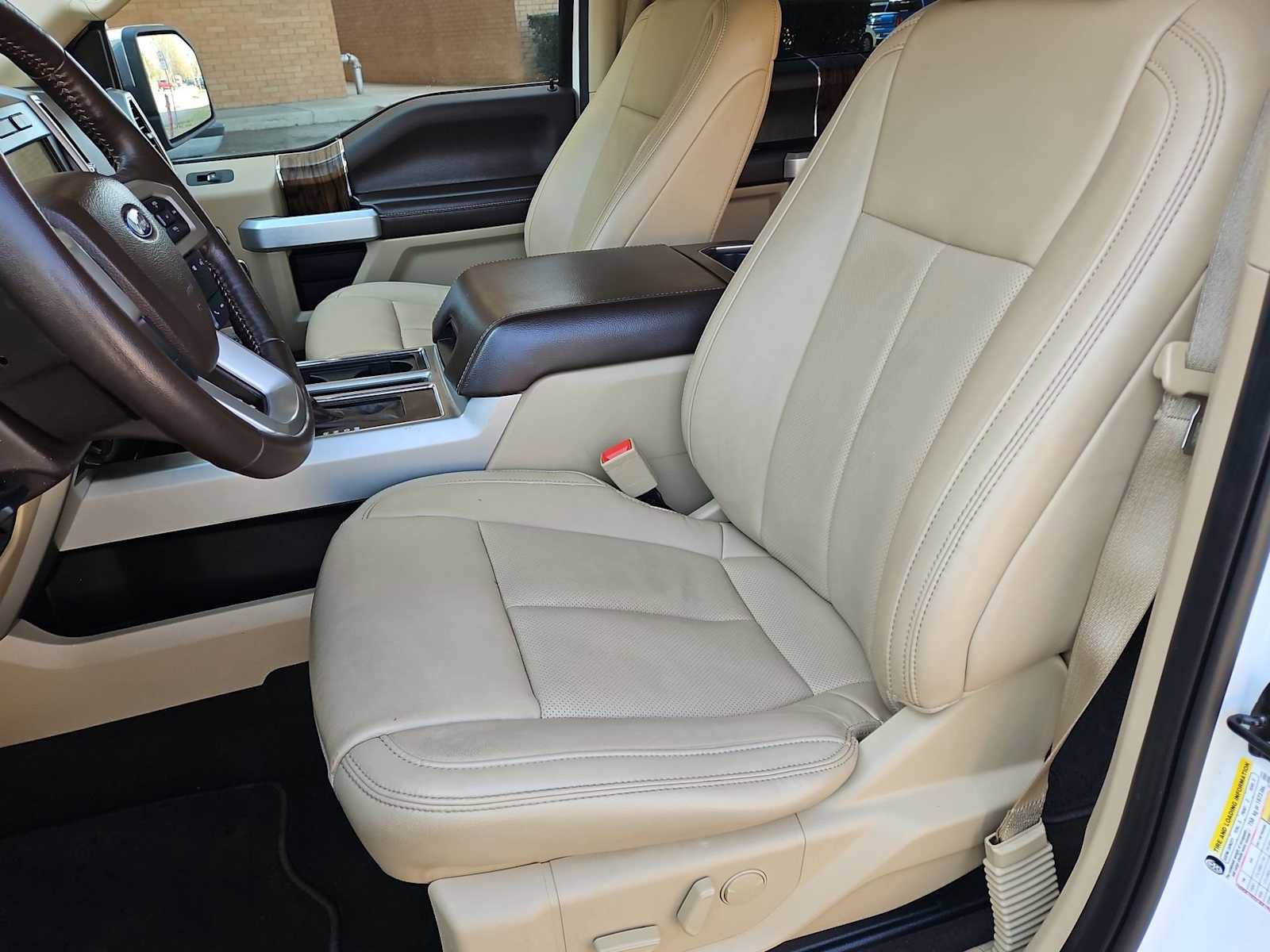 Used 2019 Ford F150 Lariat image 17