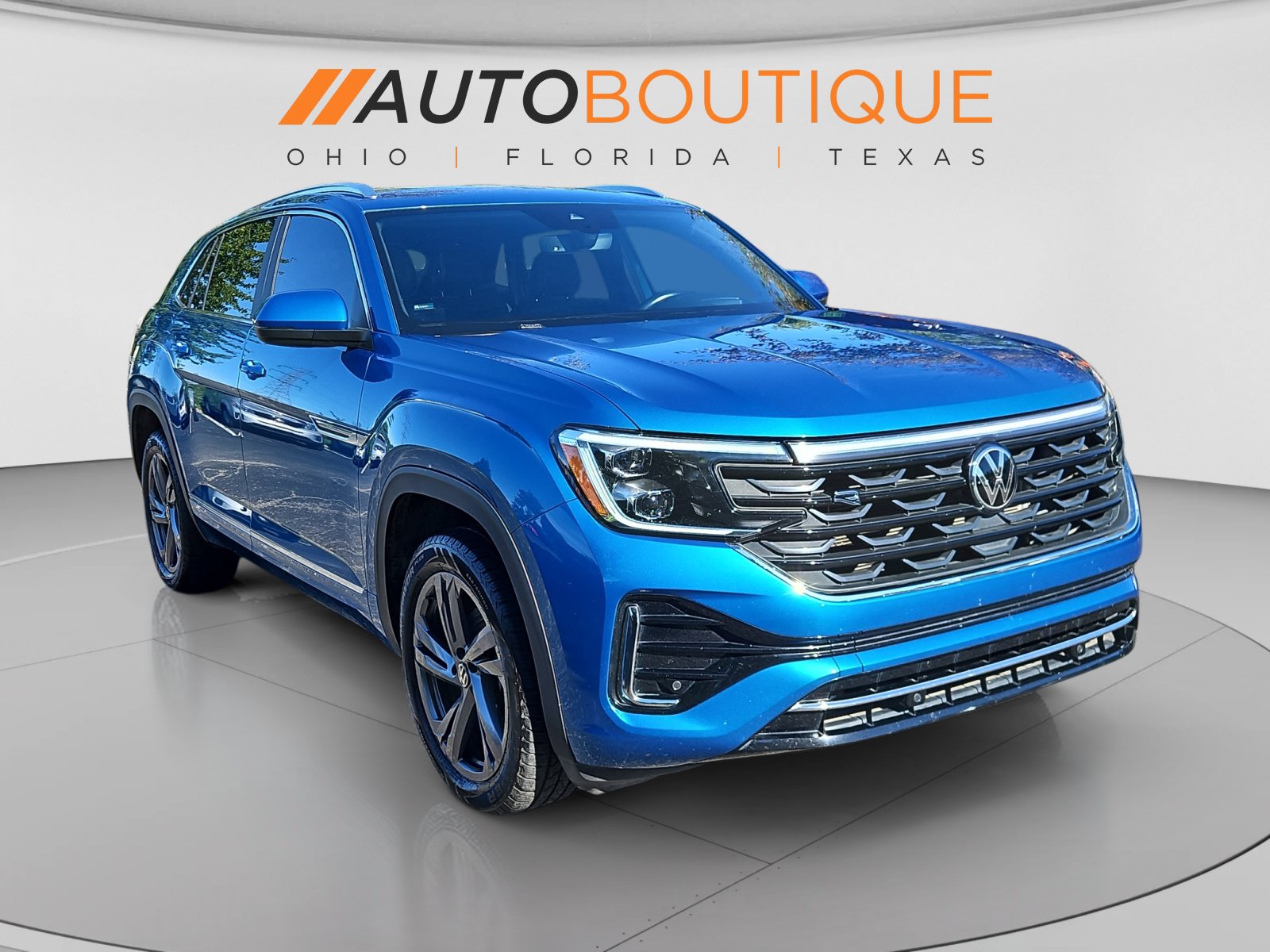 Used 2024 Volkswagen Atlas Cross Sport SEL R-Line AWD/4WD image 7