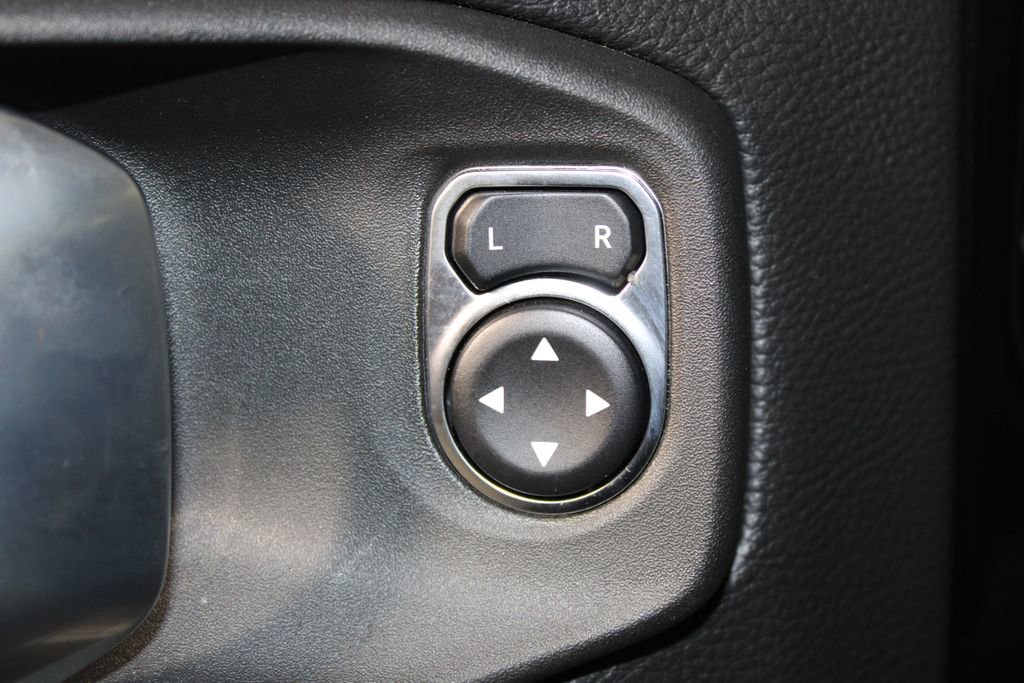 Used 2023 Jeep Wrangler Altitude image 21