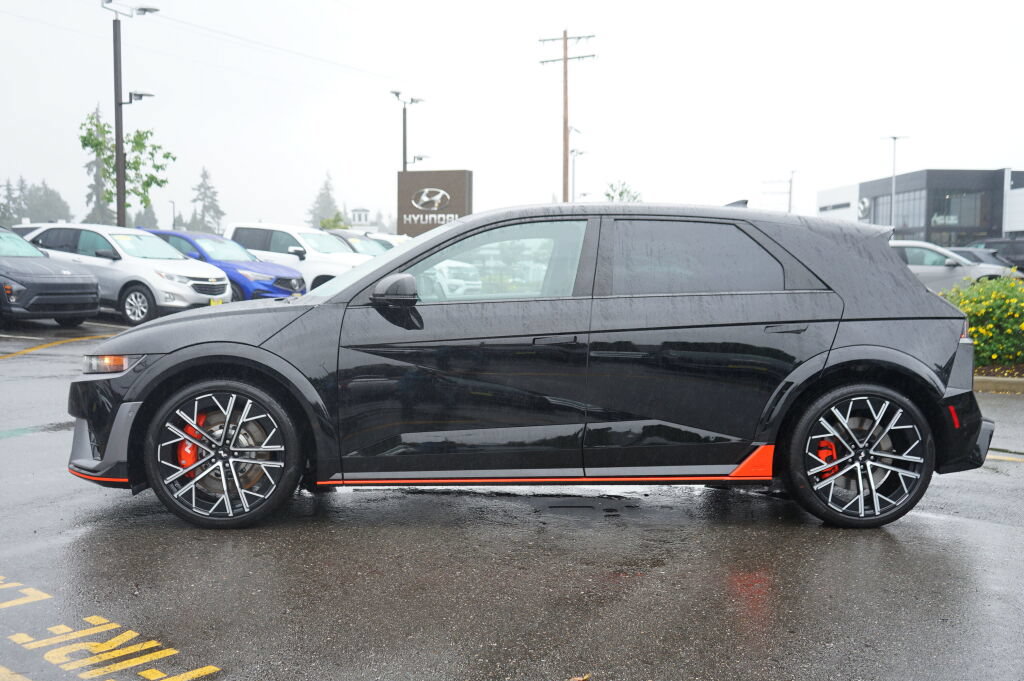 Used 2025 Hyundai Ioniq 5 N AWD/4WD image 8