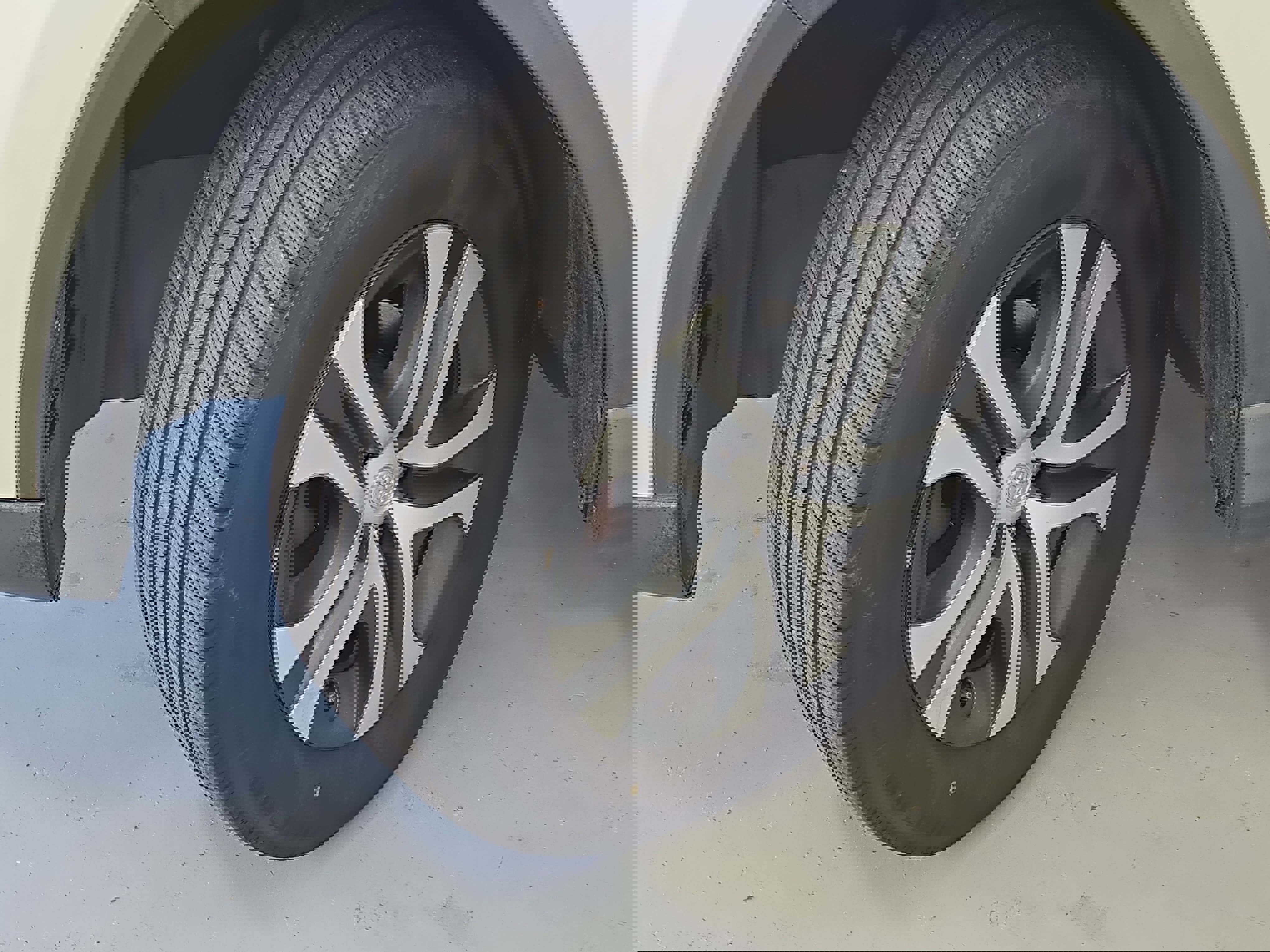 Used 2018 Toyota RAV4 LE image 29