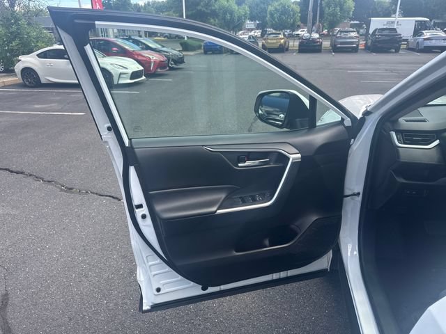 Used 2024 Toyota RAV4 XLE FWD image 21