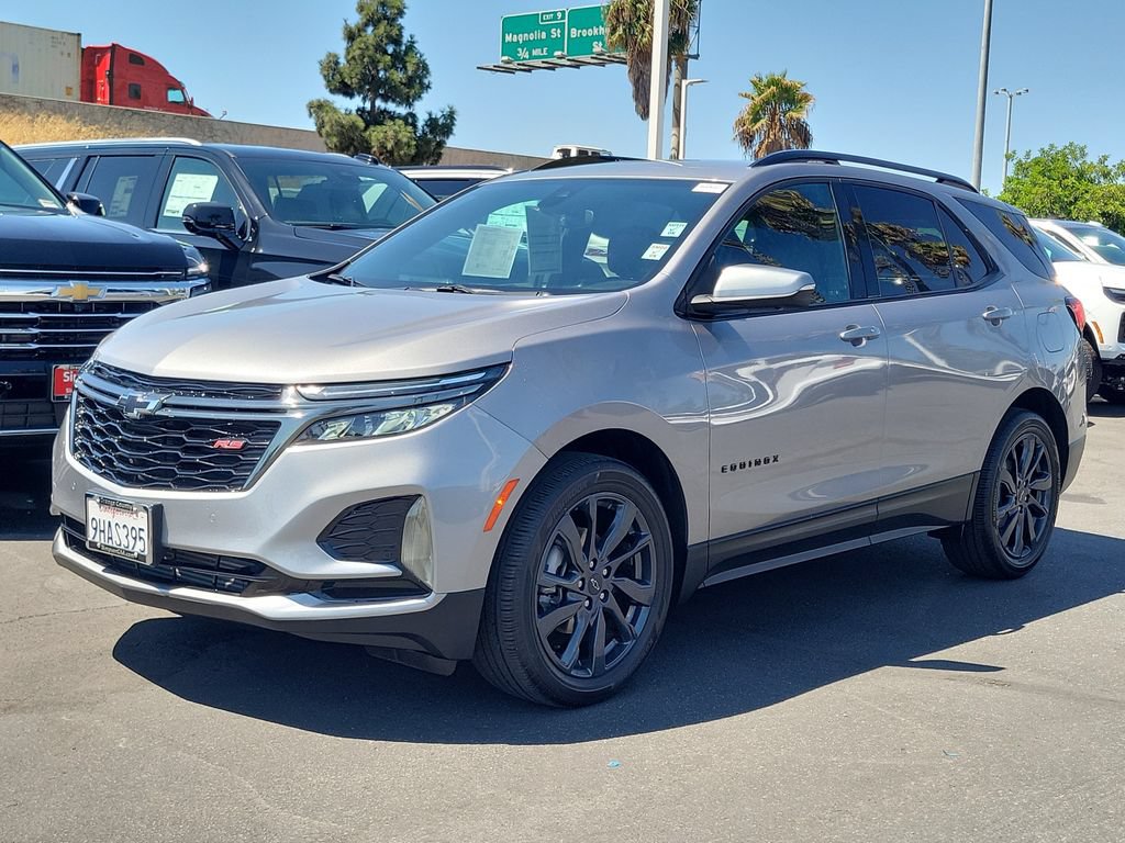 Used 2023 Chevrolet Equinox RS FWD image 28