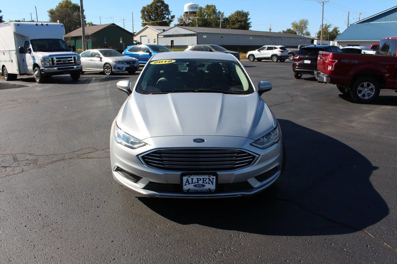Used 2018 Ford Fusion S image 2