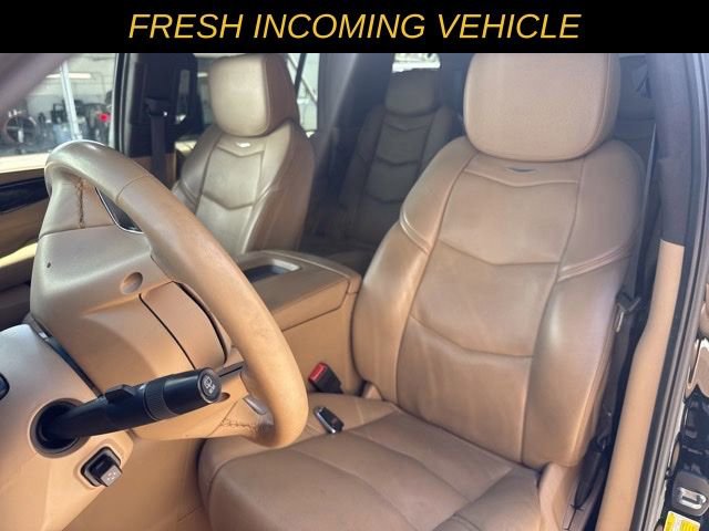 Used 2018 Cadillac Escalade Platinum image 9