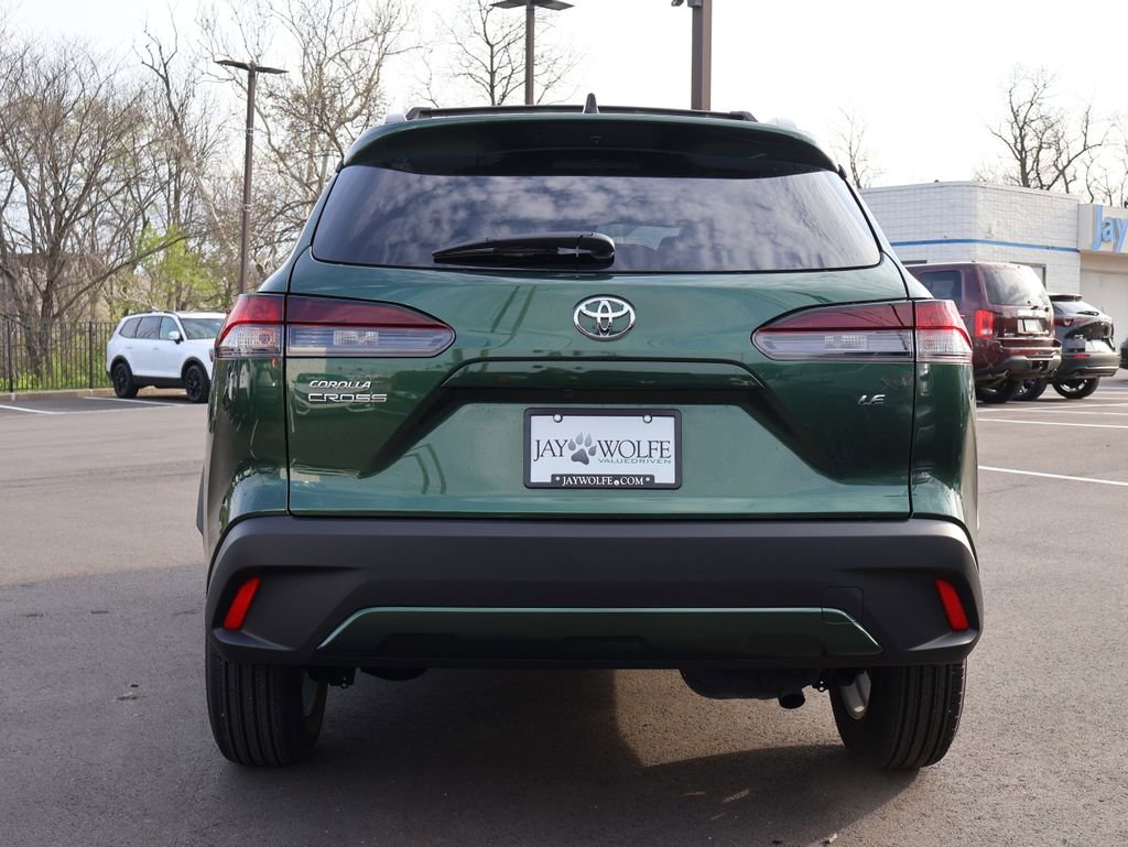 Used 2026 Toyota Corolla Cross LE FWD image 6