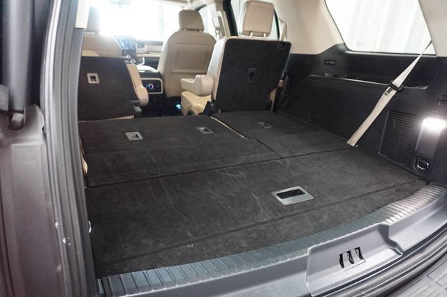 Used 2024 Ford Expedition Limited AWD/4WD image 18