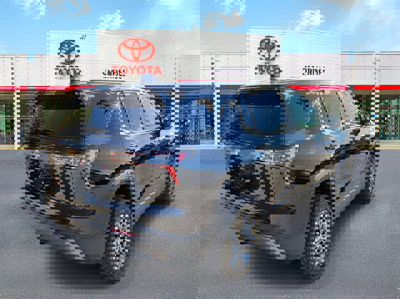 Used 2025 Chevrolet Equinox LT image 3